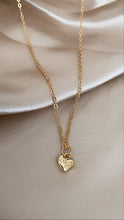 Load image into Gallery viewer, Pretty Little Heart Necklace