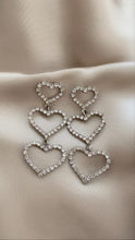 Load image into Gallery viewer, Shooting Hearts Earrings