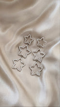 Load image into Gallery viewer, Shooting Stars Earrings